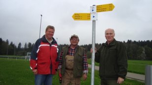 v.l. Wolfgang Minder stellv. Bgm., Dieter Zimmermann Gau Wegmeister, Waldemar Rapp 1. Vorstand